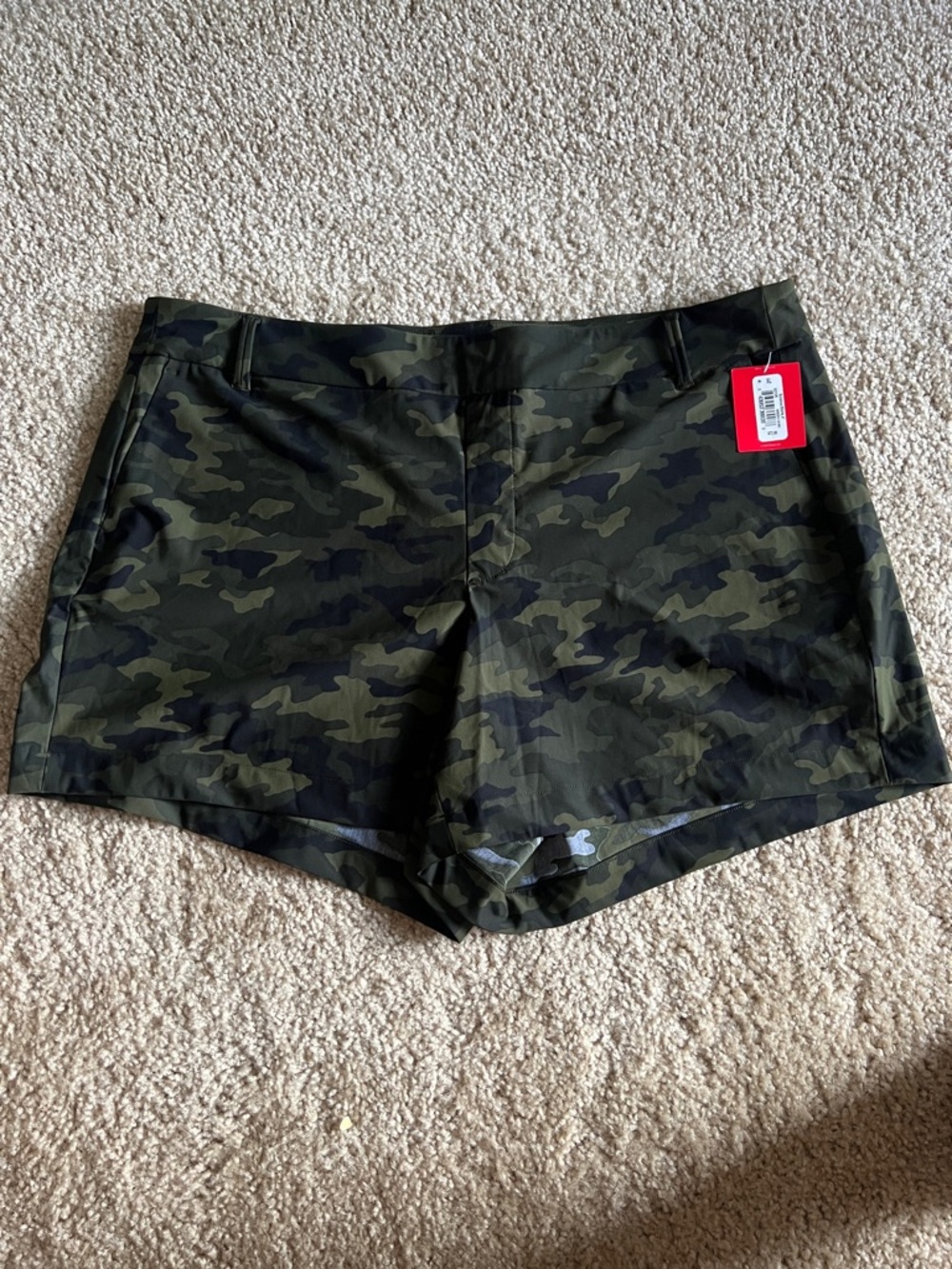 SPANX Olive Camo Stretch Sunshine 4” Shorts - NWT - Size XL